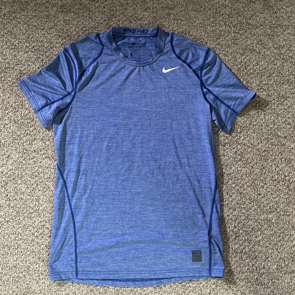 Nike Mens Medium Gym shirt